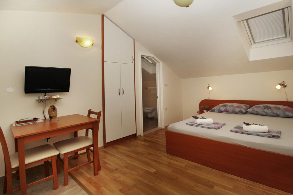 Apartments Caralipeo マカルスカ 部屋 写真